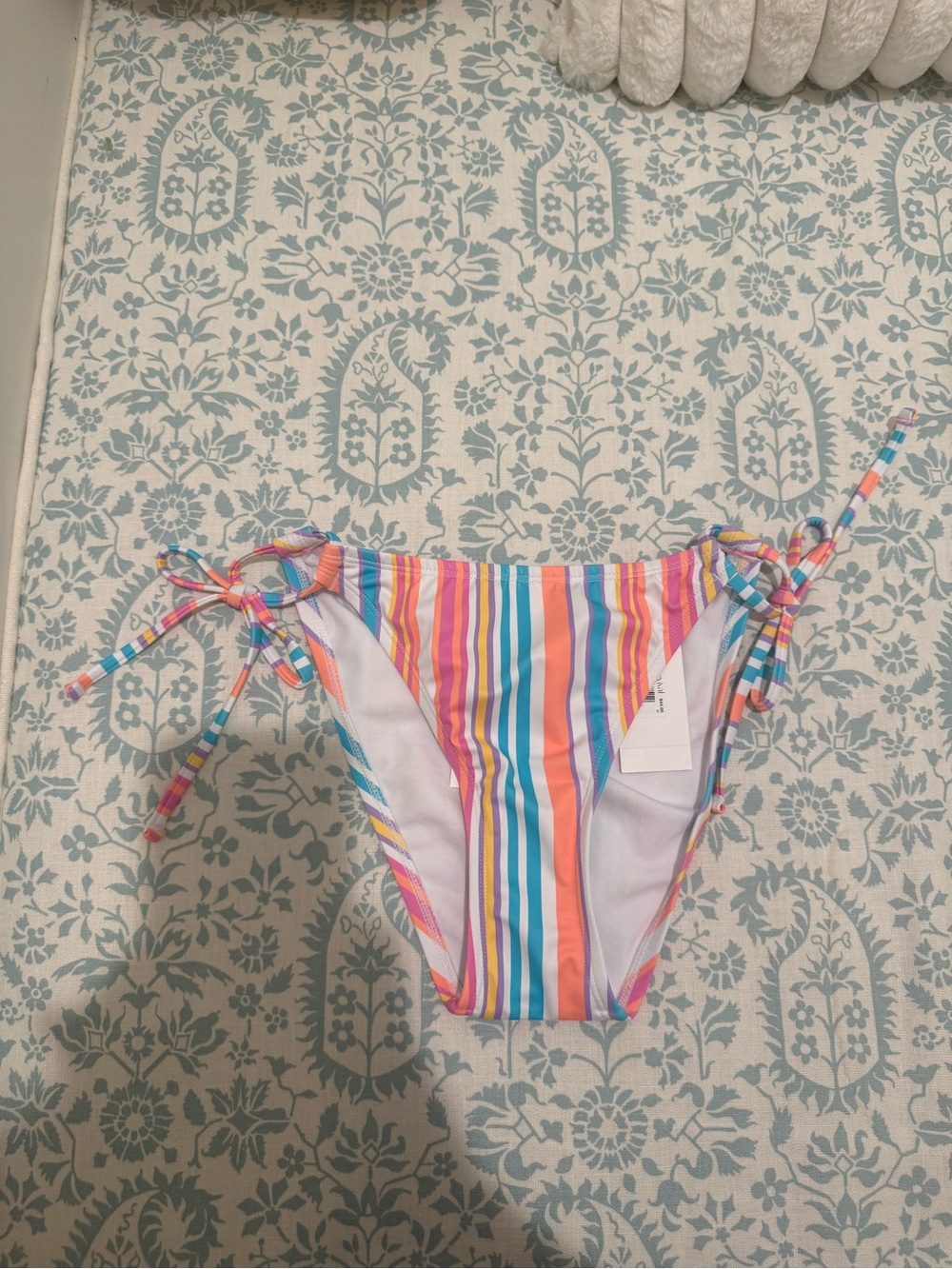 New with tags summer daze citrus alterd state bottoms size M